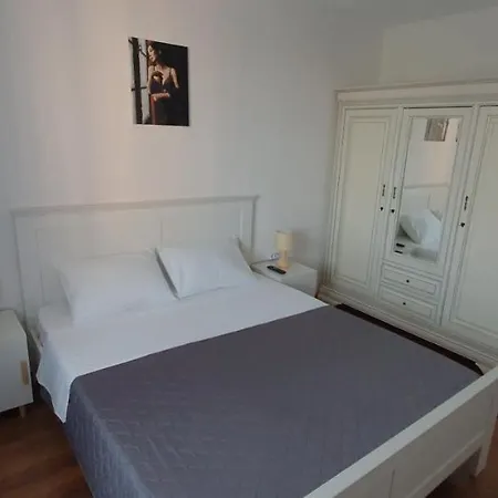 Apartment Maison H